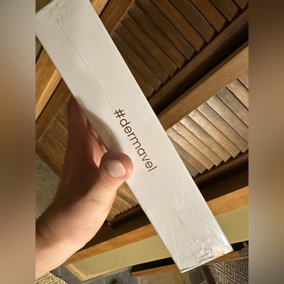 Dermavel Fibroblast Plasma Pen Brand New In Box - Picture 2 of 2